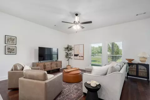 Living - 13701 E 41st, Tulsa, OK 74134 photo 4 of 7