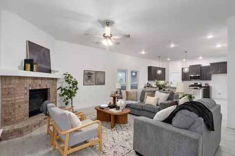 Living - 13701 E 41st, Tulsa, OK 74134 photo 4 of 5