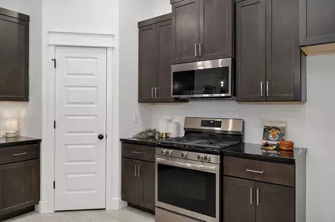 Kitchen - 13701 E 41st, Tulsa, OK 74134 photo 7 of 9