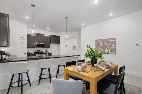 Dining - 13701 E 41st, Tulsa, OK 74134 photo 2 of 4