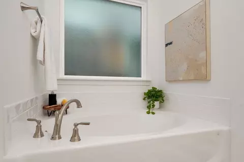 Bath - 13701 E 41st, Tulsa, OK 74134 photo 8 of 10