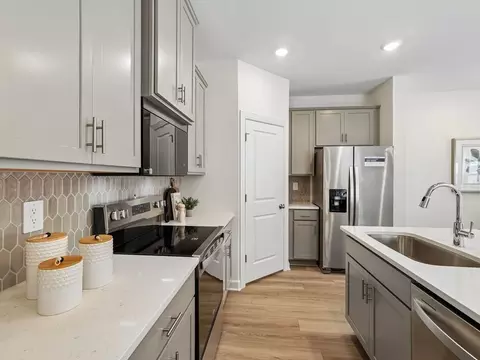 Kitchen - 1185 Rosetta Dr, Salisbury, NC 28144 photo 2 of 2