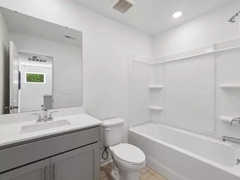 Bath - 1185 Rosetta Dr, Salisbury, NC 28144 photo 2 of 2