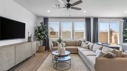 Living - 1787 Mohave Rd S, Madera, CA 93636 photo 2 of 2