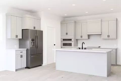 Kitchen - 4 S Starlight Ln, Mapleton, UT 84664 photo 2 of 17