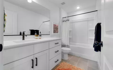 Bath - 4 S Starlight Ln, Mapleton, UT 84664 photo 2 of 12