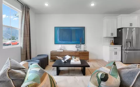 Living - 4 S Starlight Ln, Mapleton, UT 84664 photo 1 of 9