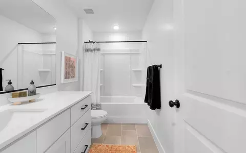 Bath - 4 S Starlight Ln, Mapleton, UT 84664 photo 3 of 12