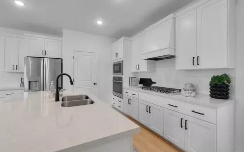 Kitchen - 4 S Starlight Ln, Mapleton, UT 84664 photo 6 of 17