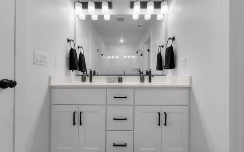 Bath - 4 S Starlight Ln, Mapleton, UT 84664 photo 7 of 12