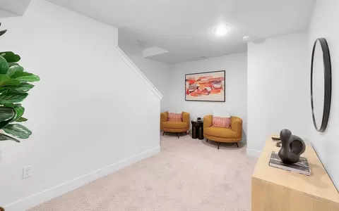 Entry Way - 4 S Starlight Ln, Mapleton, UT 84664 photo 4 of 11