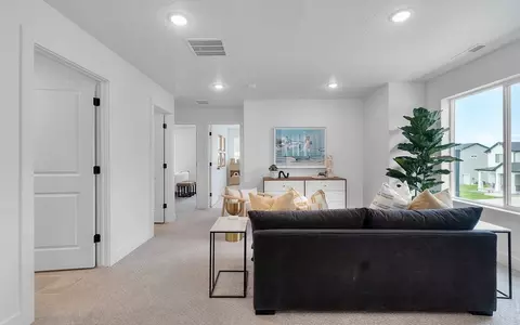 Entry Way - 4 S Starlight Ln, Mapleton, UT 84664 photo 6 of 11