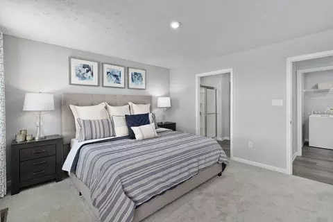 Bedroom - 1441 Silverleaf Oak St, Sidney, OH 45365 photo 2 of 9