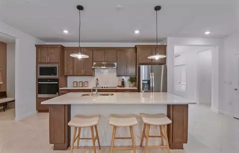 Kitchen - 13716 Sunlight Meadow Dr, Riverview, FL 33578 photo 3 of 5