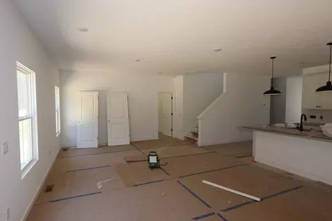 Living - 2141 Ellen Dr, Springfield, OH 43528 photo 1 of 3