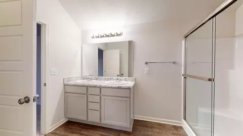 Bath - 509 W Bluebird St, Gardner, KS 66030 photo 1 of 1