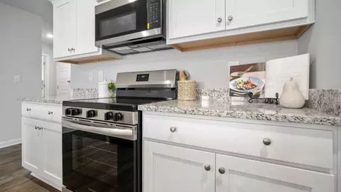 Kitchen - 101 Mulberry Dr, Lucedale, MS 39452 photo 2 of 2