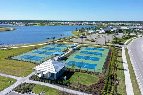 4056 Skysail Dr, Naples, FL 34120