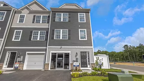 Exterior - 2 Baybreeze Dr, Waretown, NJ 08758 photo 1 of 6