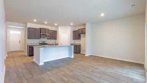 Living - 574 Settings Dr E, Yemassee, SC 29945 photo 1 of 7