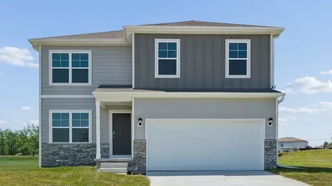 12935 S 67th St, Papillion, NE 68133