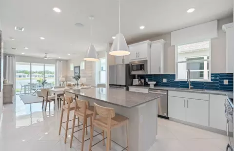 Kitchen - 6200 Citrus Grove Ct, Saint Cloud, FL 34771 photo 3 of 4