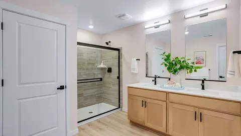 Bath - 28201 E 4th Pl, Watkins, CO 80137 photo 2 of 4