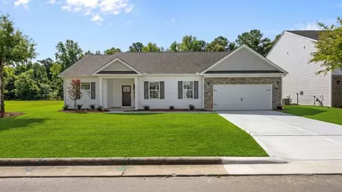 204 Lake Tyler Dr, New Bern, NC 28560
