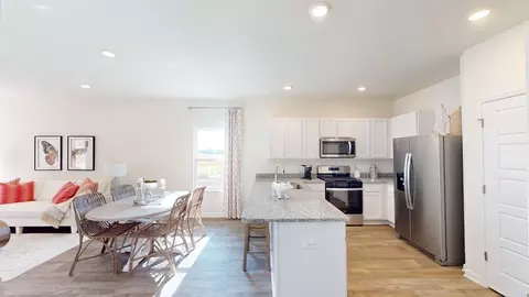 Kitchen - 1236 Provision Blvd, Mobile, AL 36608 photo 4 of 6