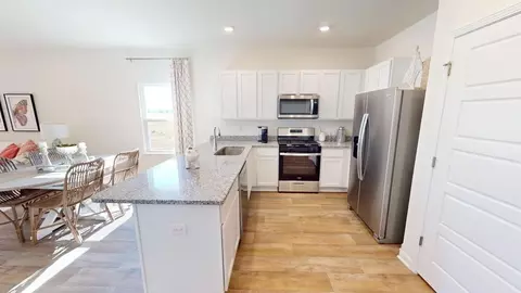 Kitchen - 1236 Provision Blvd, Mobile, AL 36608 photo 2 of 6