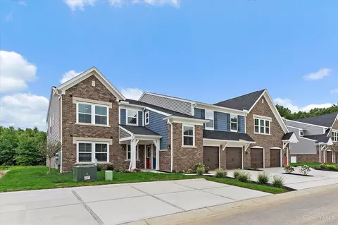 5892 Parkview Ln UNIT 303, Milford, OH 45150