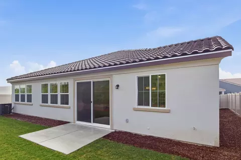 8031 Cottonwood Dr, Friant, CA 93626