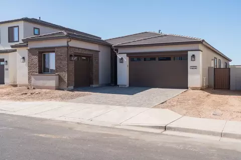 1272 E Penedes Dr, Gilbert, AZ 85298