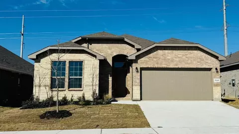 1935 Jackson St, Cleburne, TX 76033