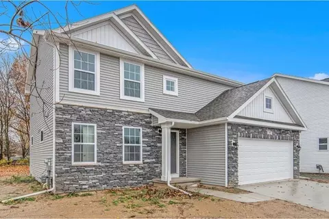 2110 Stillwater Dr, Davison, MI 48423