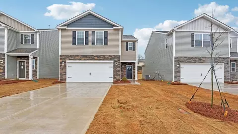 643 13th Avenue Dr NE, Hickory, NC 28601