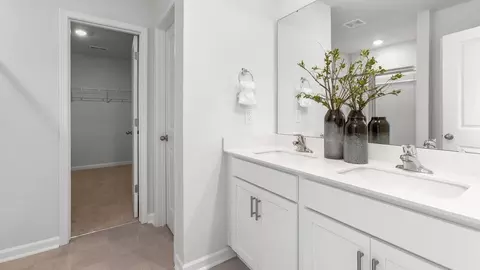 Bath - 560 Bryson Blvd, Lexington, NC 27295 photo 1 of 3