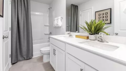 Bath - 560 Bryson Blvd, Lexington, NC 27295 photo 2 of 3