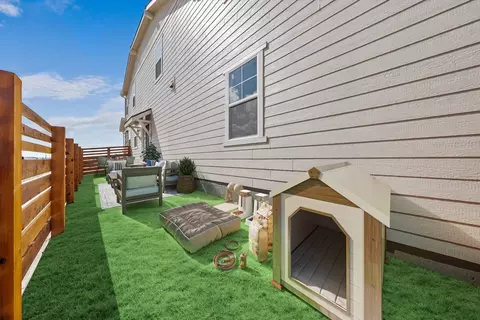Exterior - 23722 E 33rd Pl, Aurora, CO 80019 photo 8 of 13