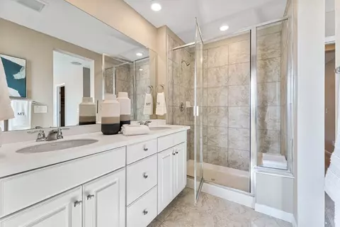 Bath - 23722 E 33rd Pl, Aurora, CO 80019 photo 3 of 3
