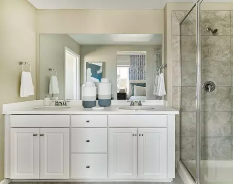 Bath - 23722 E 33rd Pl, Aurora, CO 80019 photo 2 of 3