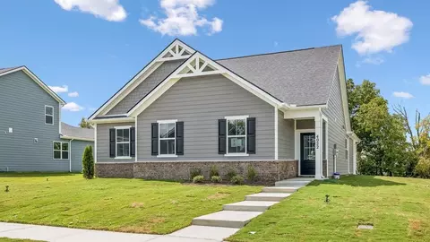 4022 Red Hawk Rd, Columbia, TN 38401