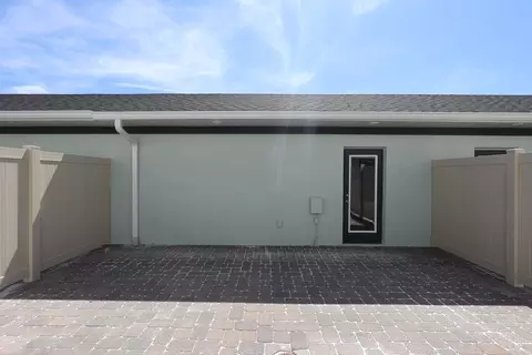 Exterior - 1421 Hyde St, Saint Cloud, FL 34771 photo 5 of 9