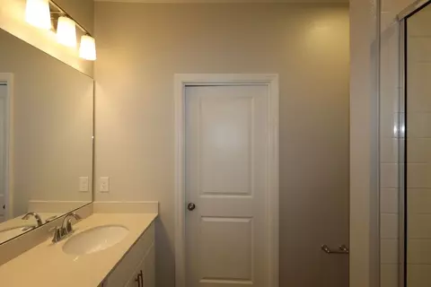 Bath - 1421 Hyde St, Saint Cloud, FL 34771 photo 5 of 6