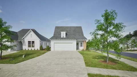 108 Honeysuckle Ln, Opelika, AL 36804