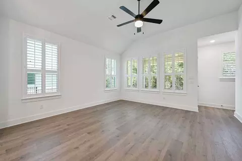 Living - 12990 Soaring Forest Dr, Conroe, TX 77302 photo 3 of 3