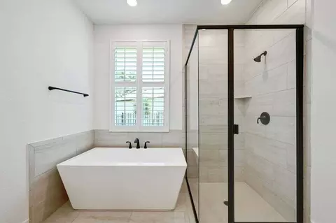 Bath - 12990 Soaring Forest Dr, Conroe, TX 77302 photo 3 of 3