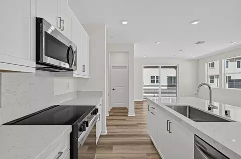 Kitchen - 1404 Mosaic Ave, El Cajon, CA 92021 photo 2 of 3