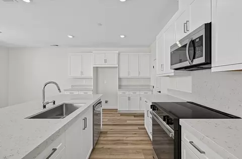 Kitchen - 1404 Mosaic Ave, El Cajon, CA 92021 photo 3 of 3