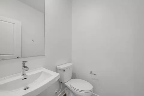 Bath - 1404 Mosaic Ave, El Cajon, CA 92021 photo 1 of 4